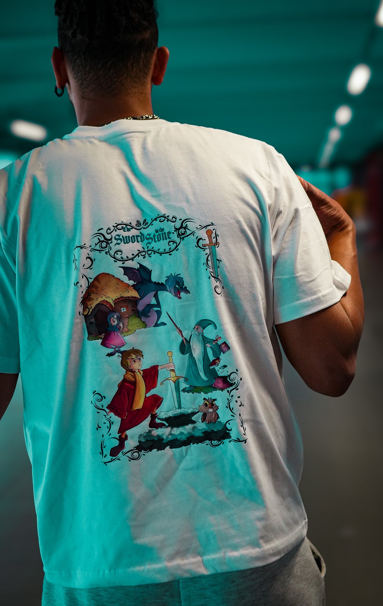 T-Shirt Spada nella Roccia