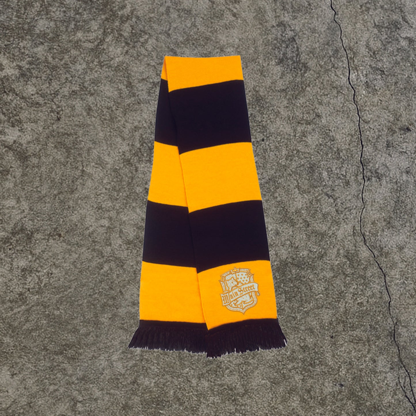 Sciarpa Tassorosso w/ Embroidered Patch